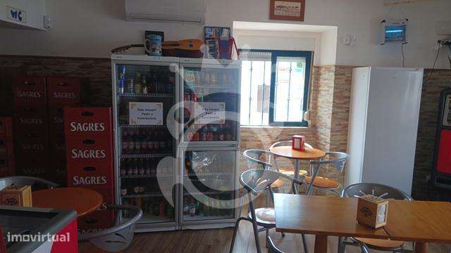 Prédio com Habitação e Comercio - Grande imagem: 3/15