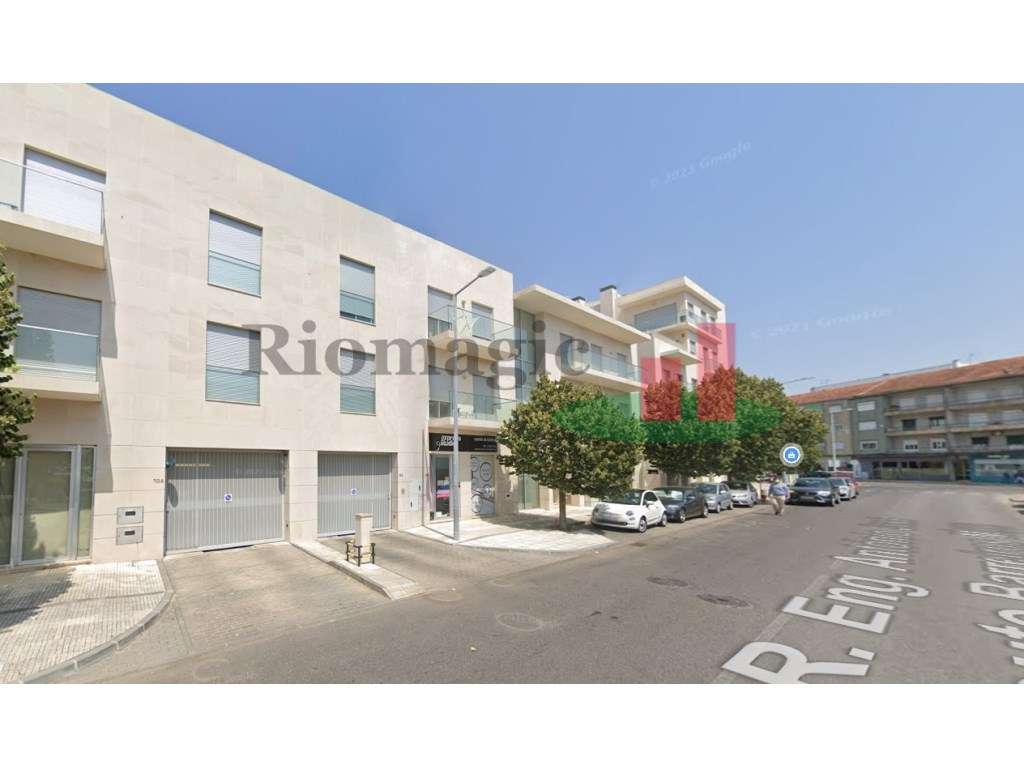 Lugar de Garagem - Santarém ***RIOMAGIC*** - Grande imagem: 3/4