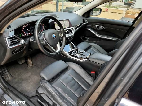 BMW Seria 3 320d Luxury Line sport - 10