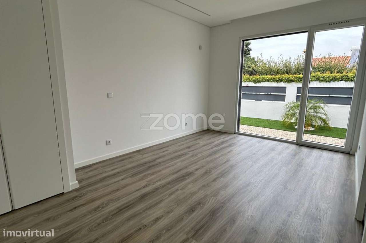 Moradia T4 Térrea em lote de 527m2 - Azeitão-18