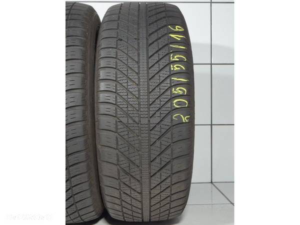 Opony całoroczne 205/55R15 94V Goodyear - 2