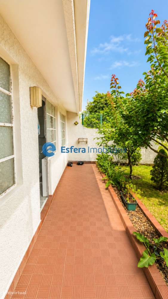 Moradia a 1 Km praia Miramar-23