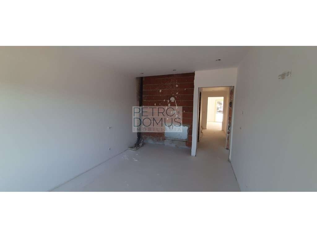 MORADIA T4+SÓTÃO AMPLO COM 50 m2 - CASAL DOS MATOS-13