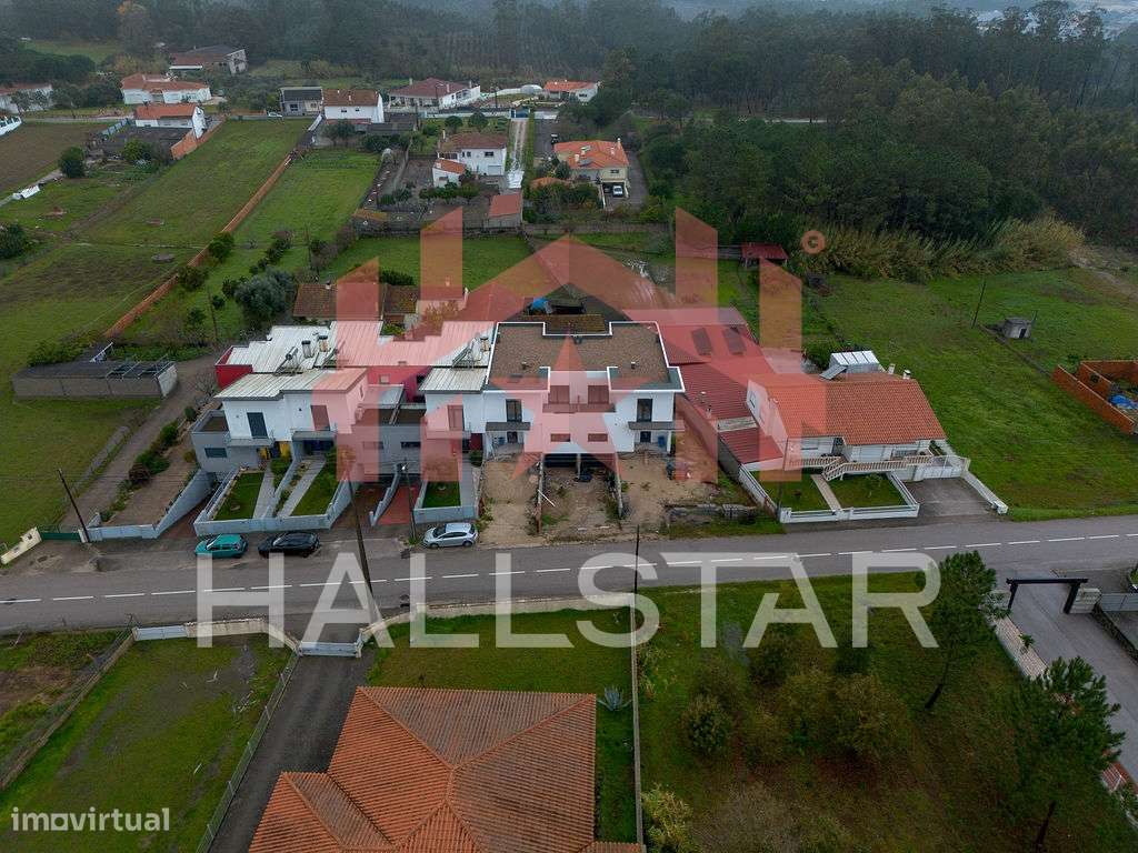 Moradia T3+1 Geminada / Em Construção / Leiria-27