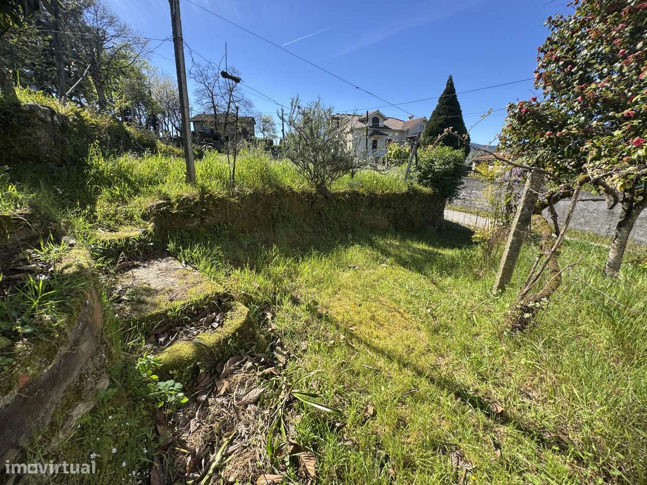 Moradia em granito p/ recuperar – Oliveira de Frades-14