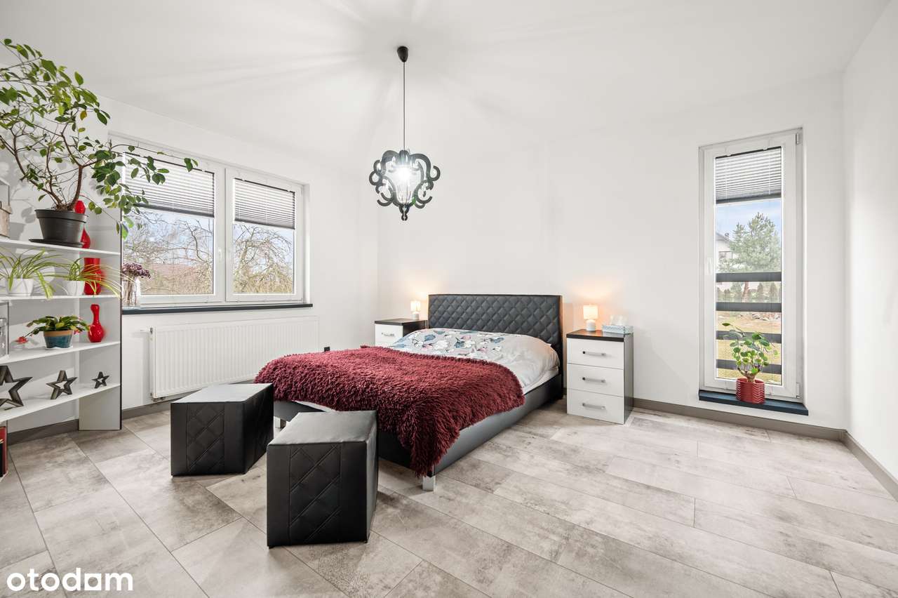 Nowoczesny, wyposażony i energooszczędny dom  z 2021 roku-7