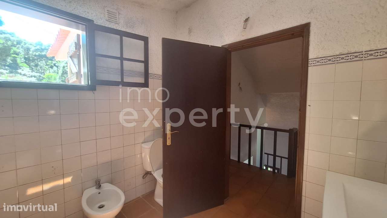 Moradia T2 remodelada na Ribeirinha, Camacha-24