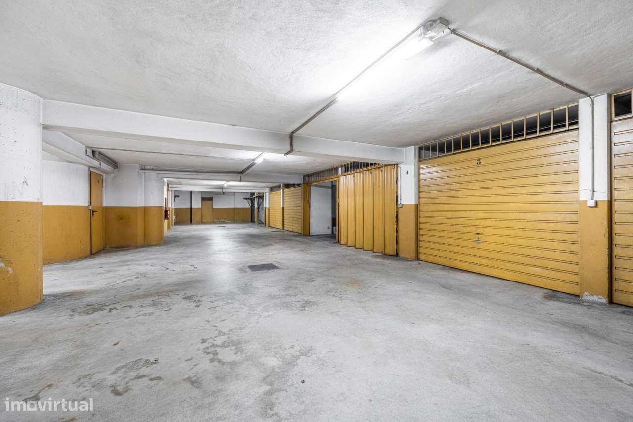 Apartamento T3 com áreas generosas junto à Makro – Braga-19