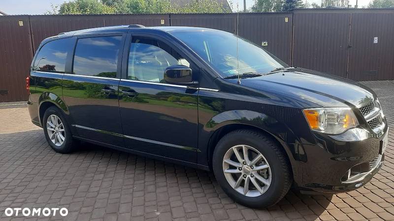 Dodge Grand Caravan - 8