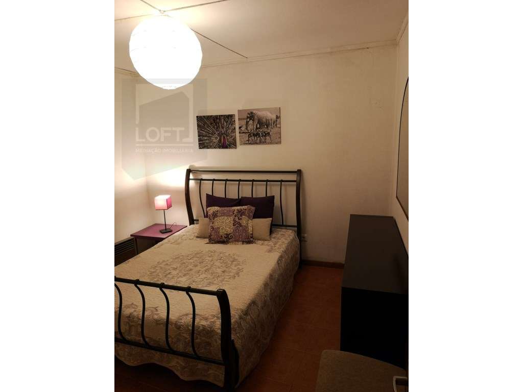 Condomínio com 6 Moradias V2 /V3 Mobiladas e Equipadas-38