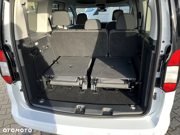 Ford Tourneo Connect 1.5 EcoBoost Titanium - 12