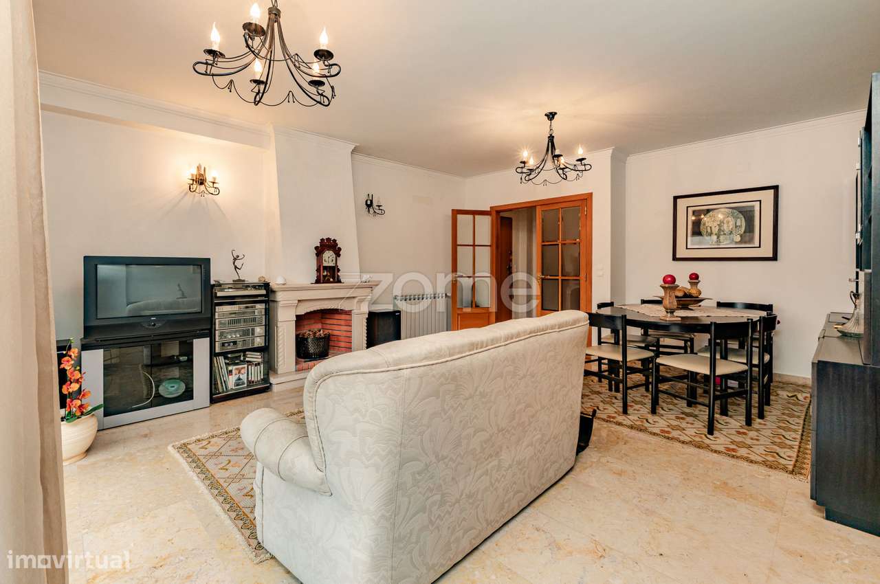 Apartamento T3 em bom estado de conservação com estacionamento. - Grande imagem: 4/31