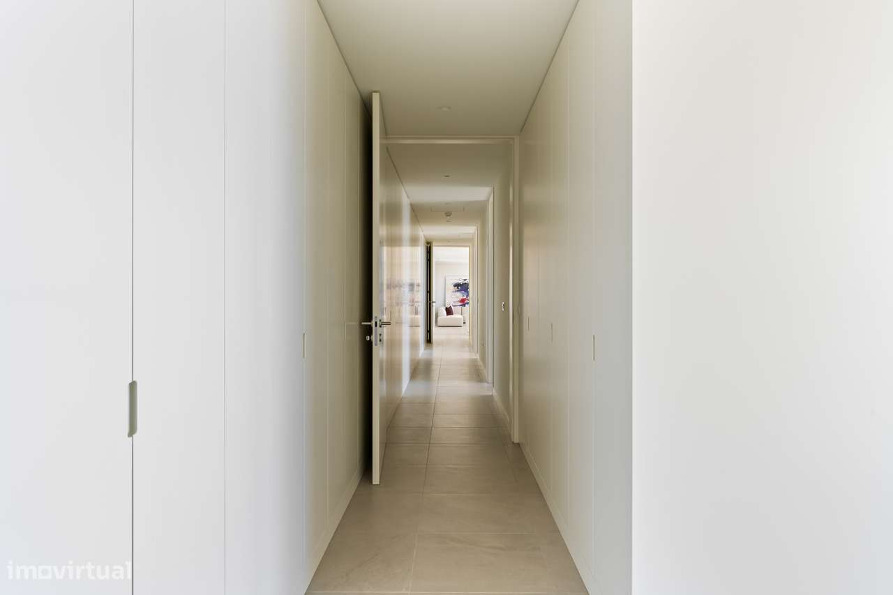 Luxuosa penthouse com vista mar e piscina aquecida-31