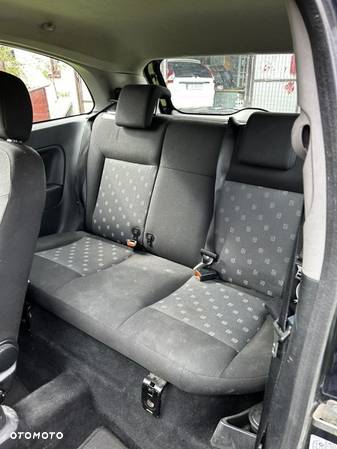 Ford Fiesta 1.3 - 7