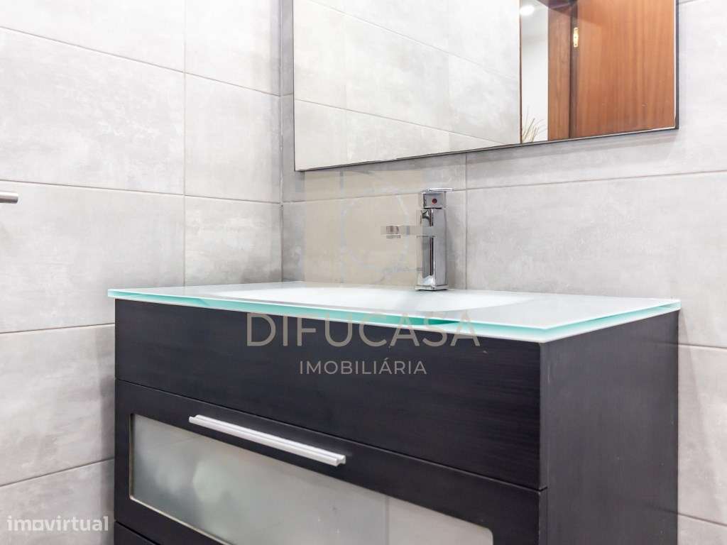 R363 APARTAMENTO T3 muito bem localizado-16