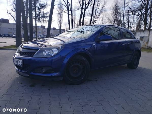 Opel Astra III GTC 2.0 T Sport - 4