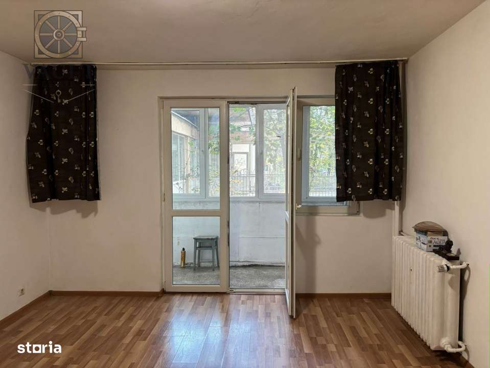 Garsoniera - LANGA METROU - Costin Georgian - Imagine principală: 3/6