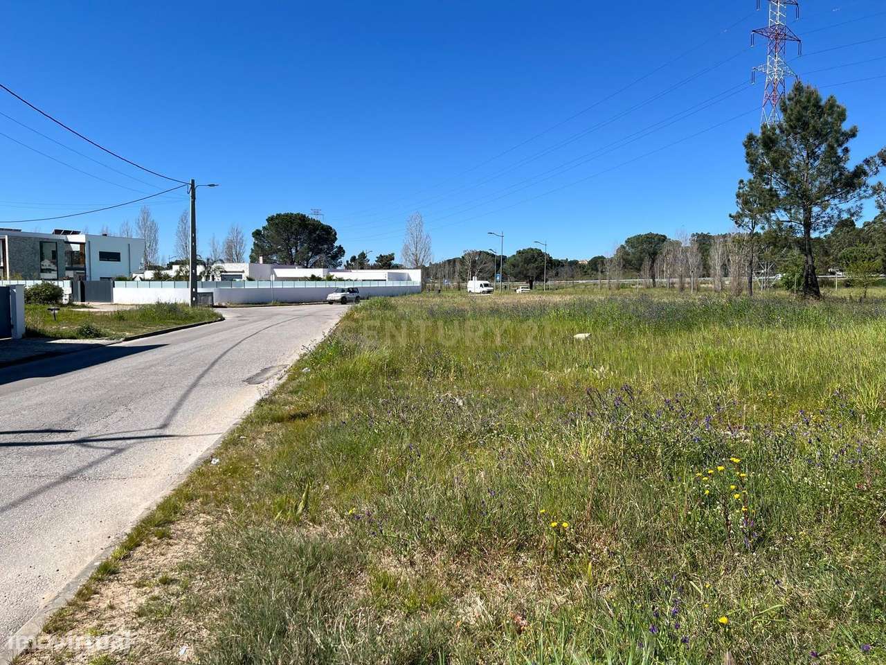 Lote de Terreno para Construção – Localização Privilegiada - Grande imagem: 2/10