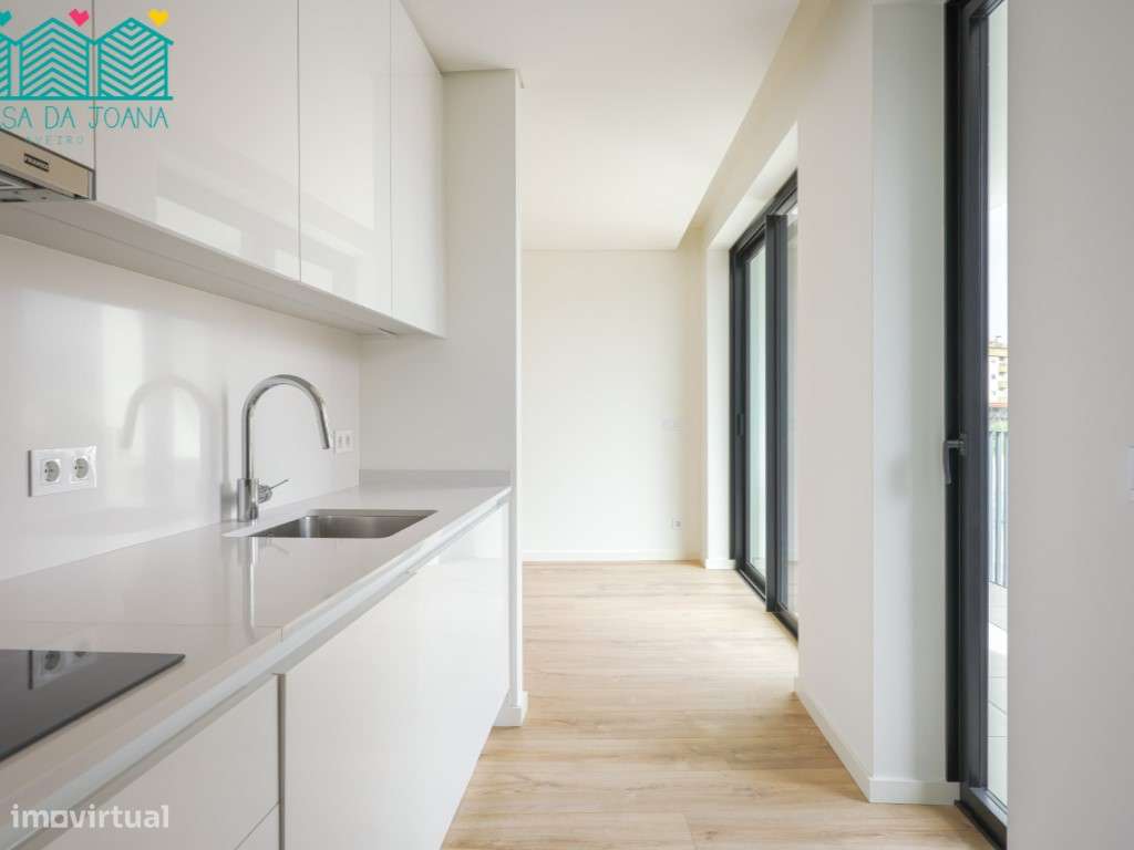 Apartamento T2 com Lugar de Garagem em Esgueira-19