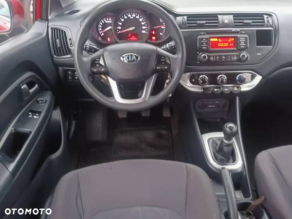 Kia Rio 1.2 Attract - 5