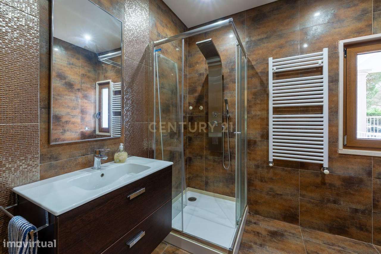 Moradia no Condomínio Privado da Penha Longa-32