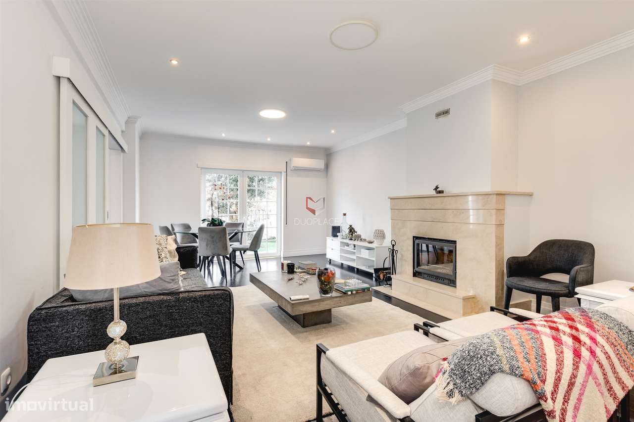 Moradia Premium T4 com Sótão, Ginásio, Garagem e Excelentes Áreas | Mo-8