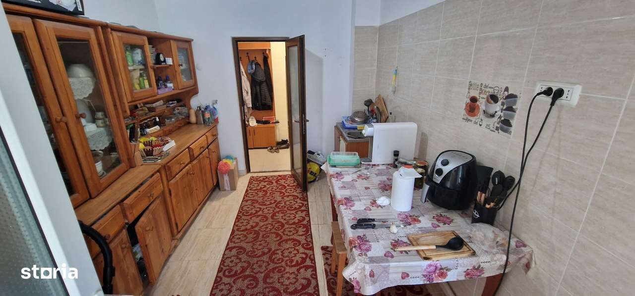 Faleza Nord 4 camere decomandate etajul 2 - Imagine principală: 4/18