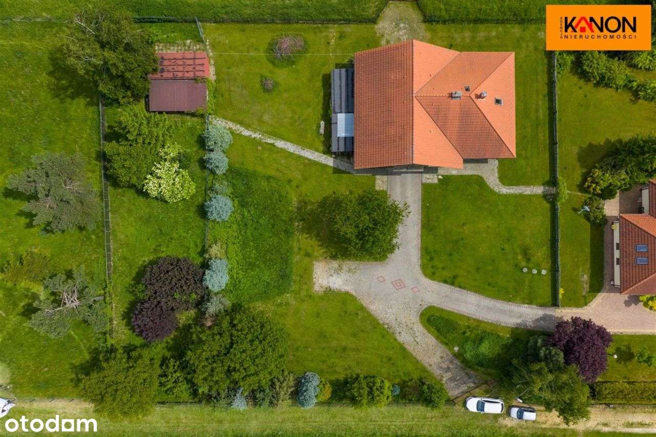 Dom, 301,20 m², Kozy-10