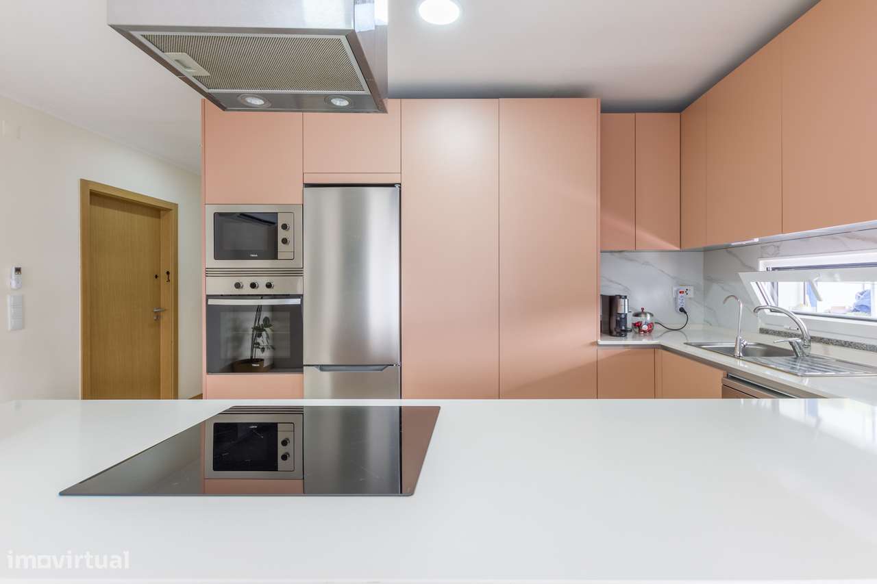 Moradia isolada com piscina aquecida num terreno de 398 m²!-19