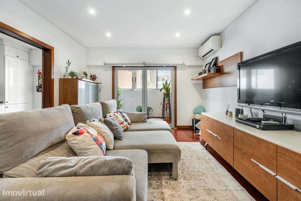 Apartamento T2+2 em plena Avenida da Liberdade-18