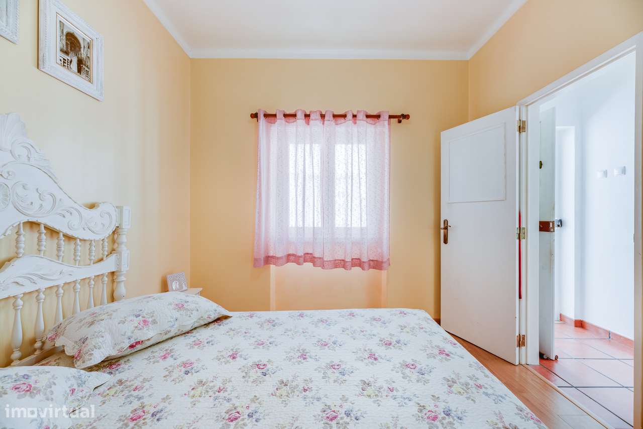 MORADIA T3 TRANSFORMADA EM T2 | GARAGEM | 221M2 | ARRUDA DOS VINHOS-8