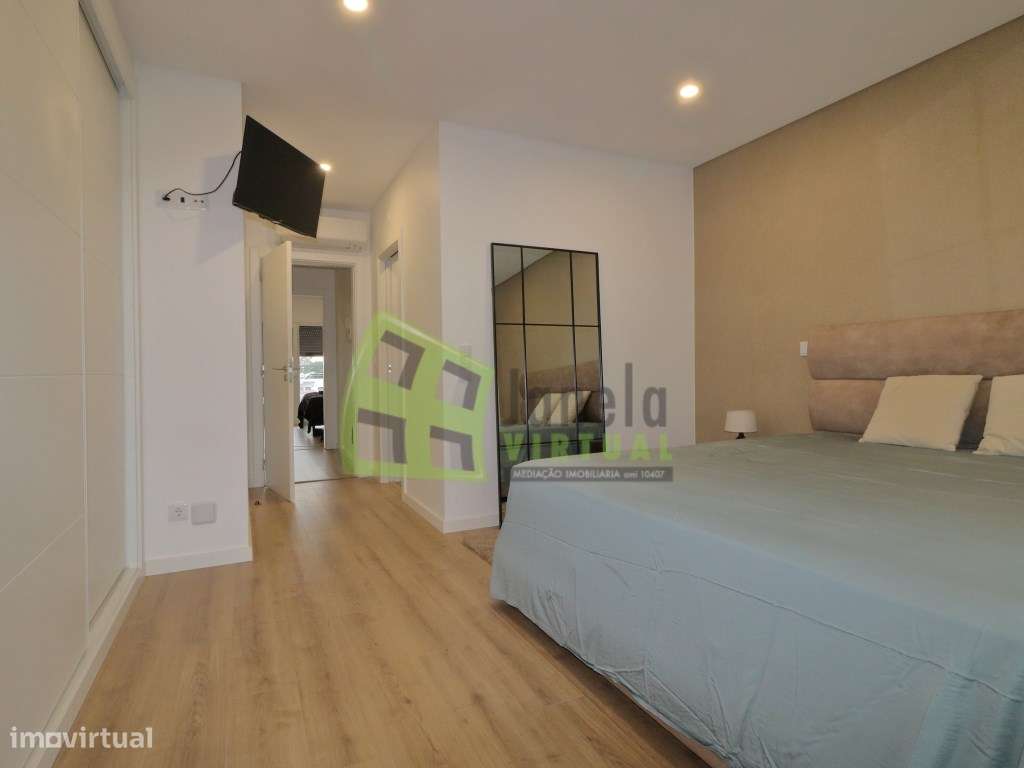 Moradia Geminada T3 com Piscina - Fernão Ferro-10
