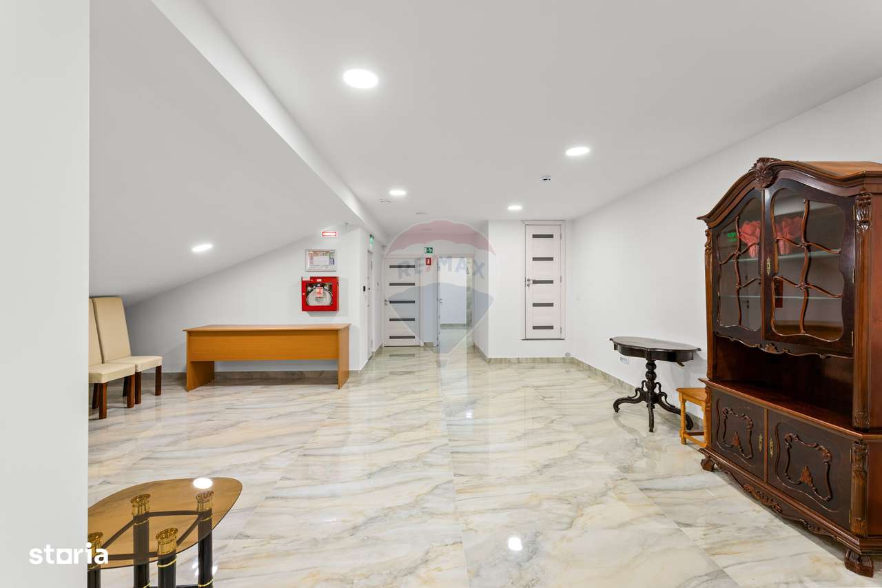 Spațiu comercial de închiriat la mansarda - Imagine principală: 5/8