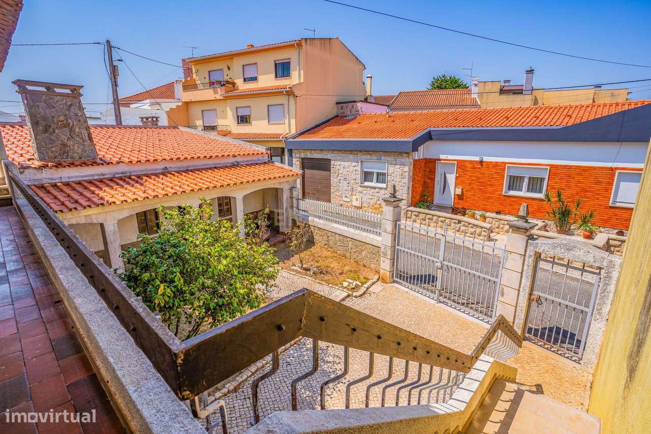 Moradia no Centro das Gaeiras. Uma casa única.-39