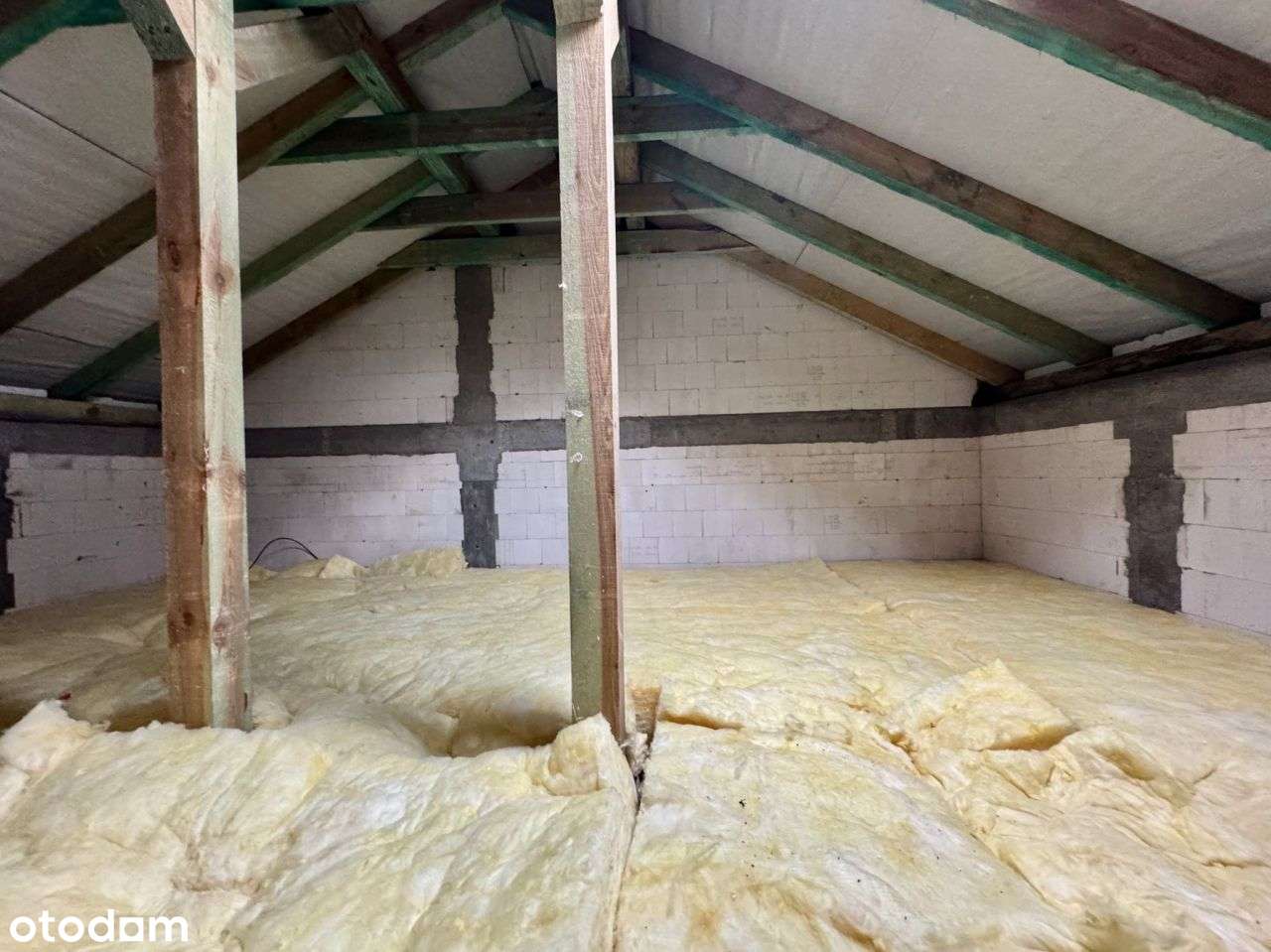 Nowoczesne segmenty z ogródkiem, bez PCC, dla rodziny, stacja SKM-13