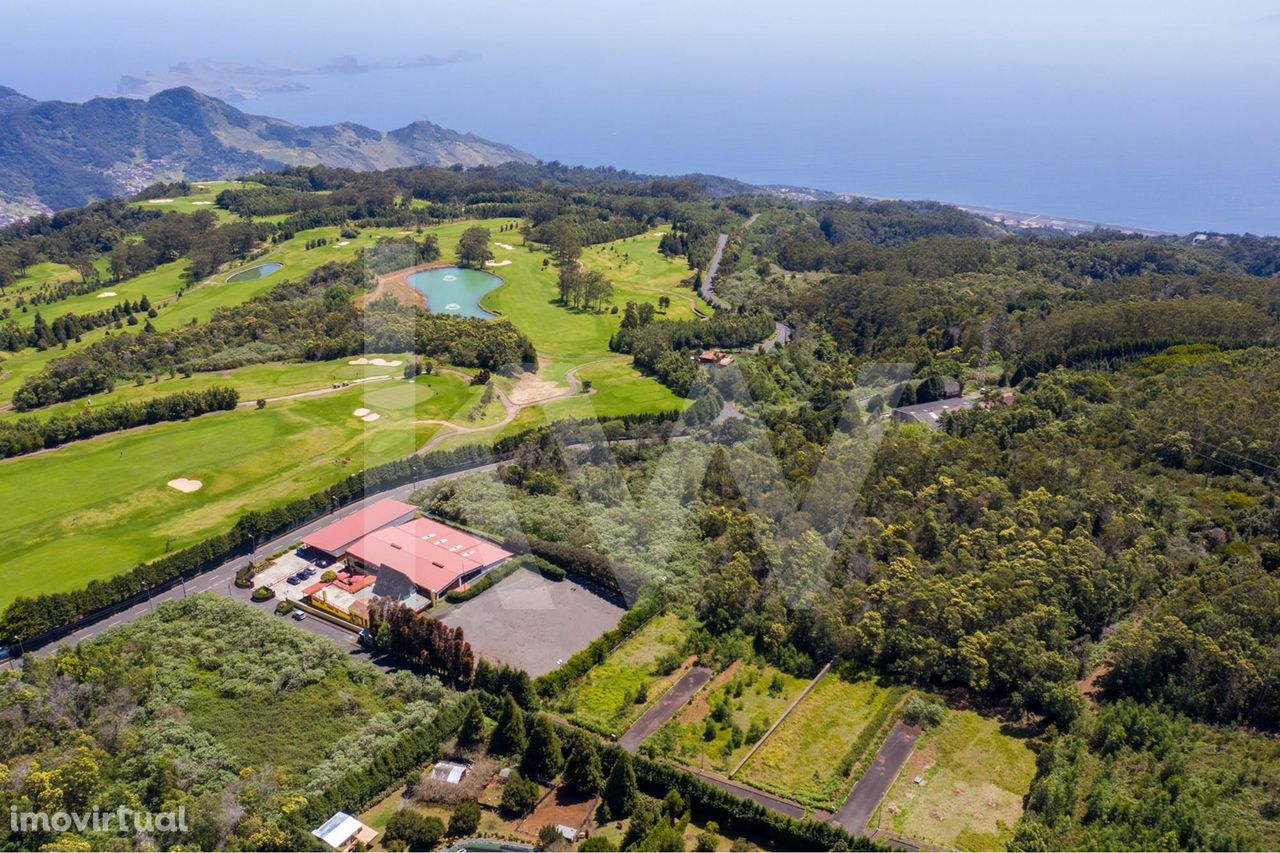 Terreno Urbano ao Lado do Campo de Golfe do Santo da Serra | Fantástic