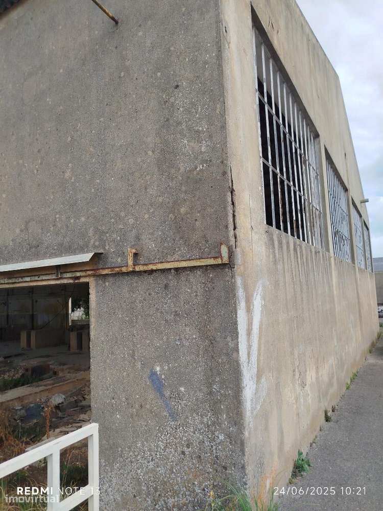 Armazém para arrendar em Pero Pinheiro - Grande imagem: 5/7