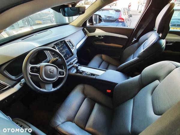 Volvo XC 90 D5 AWD Momentum 7os - 8