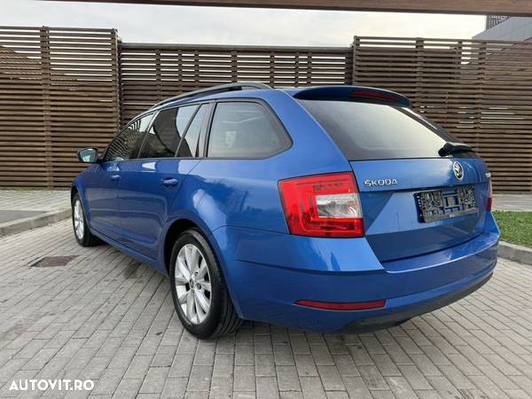 Skoda Octavia Combi Diesel 1.6 TDI Style - 4