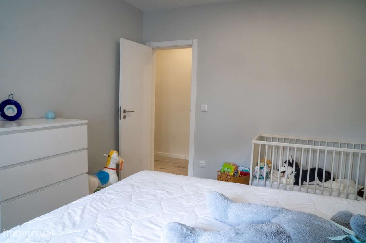 Moradia Remodelada T5 na Quinta do Conde – Pronta a Habitar!-20