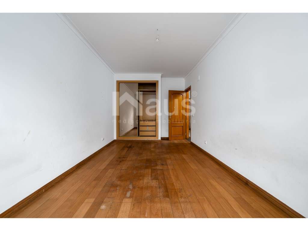 T3 com parqueamento e arrecadação-13