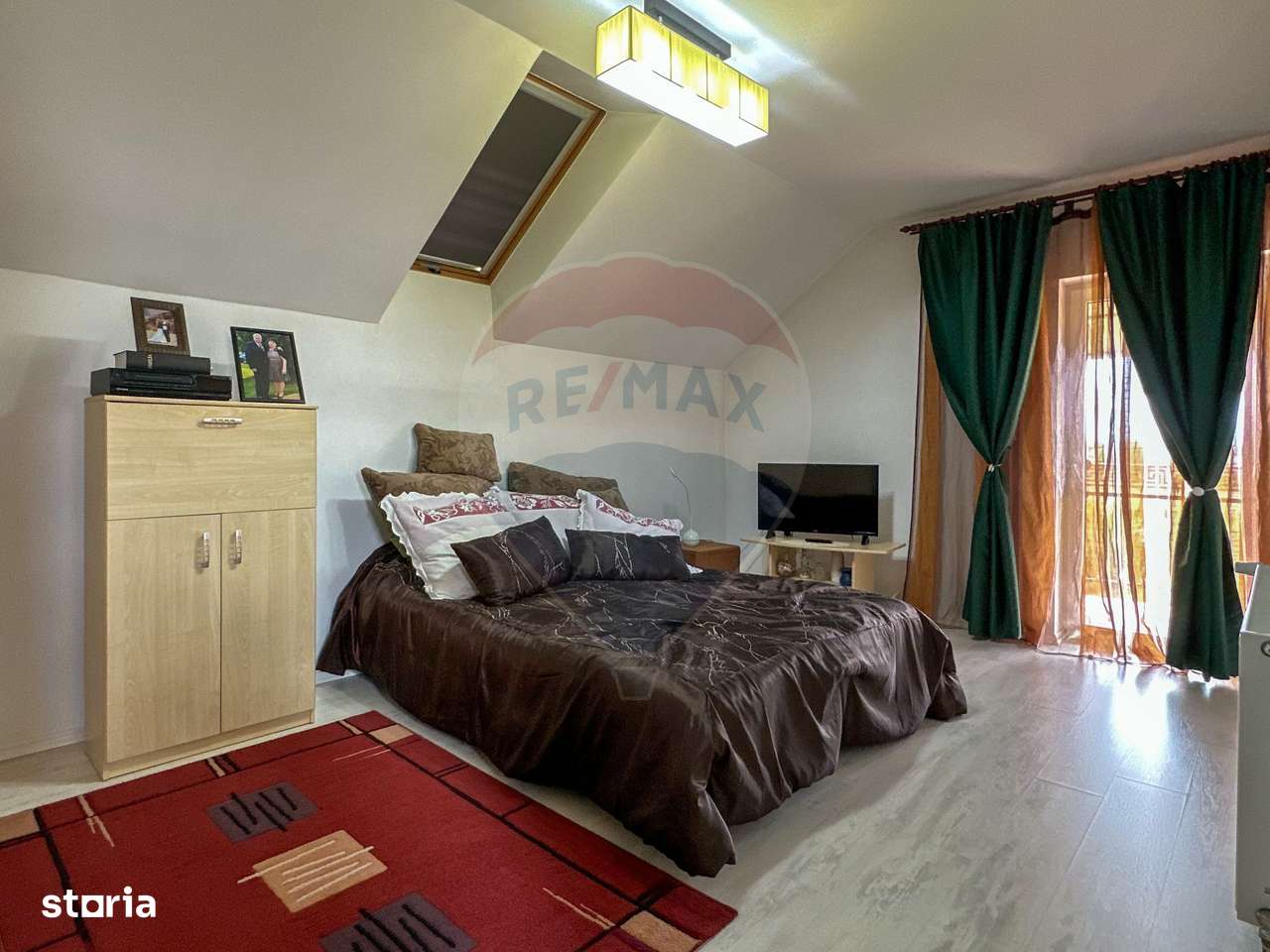 Vila de vanzare pe Str.Strugurilor/Terezian - Imagine principală: 4/20