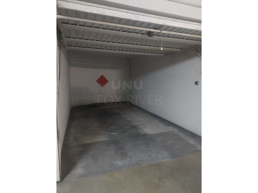 Garagem Fechada à Venda - Centro de Viana do Castelo - Grande imagem: 4/4