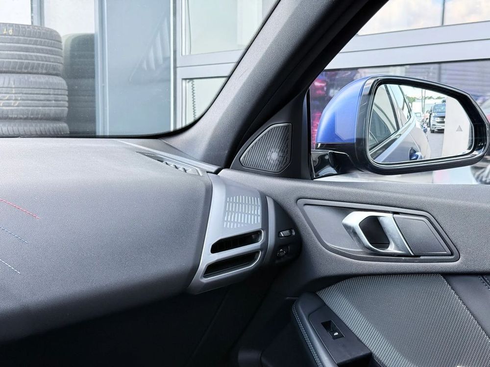 BMW Seria-1 120 MHEV 2024 — zdjęcie 2
