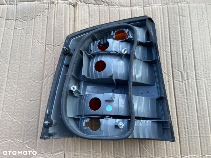 Lampa tylna tył Prawa Opel Vectra C GTS Jasna 13130644 - 2