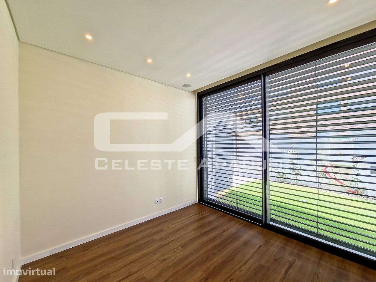 Moradia T4+1 Térrea, com piscina, Rio Meão-53