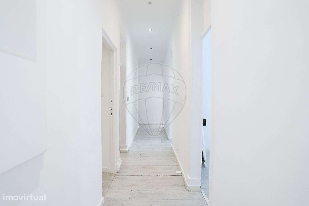 Apartamento T7 para venda - Grande imagem: 2/25