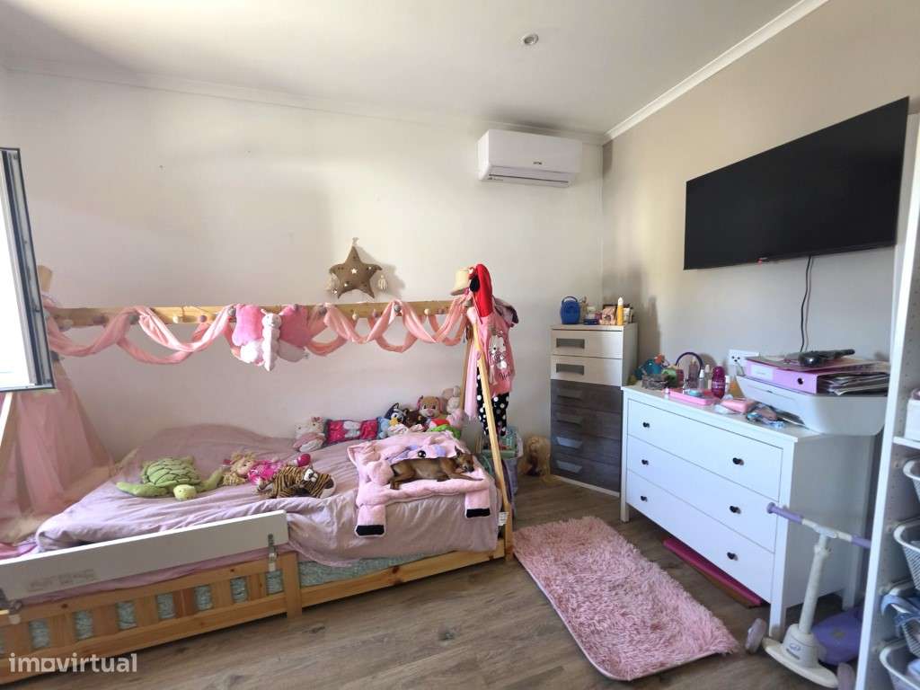 Moradia T3 com piscina inserida em lote de 1000 m2 a 6 km da praia ...-11