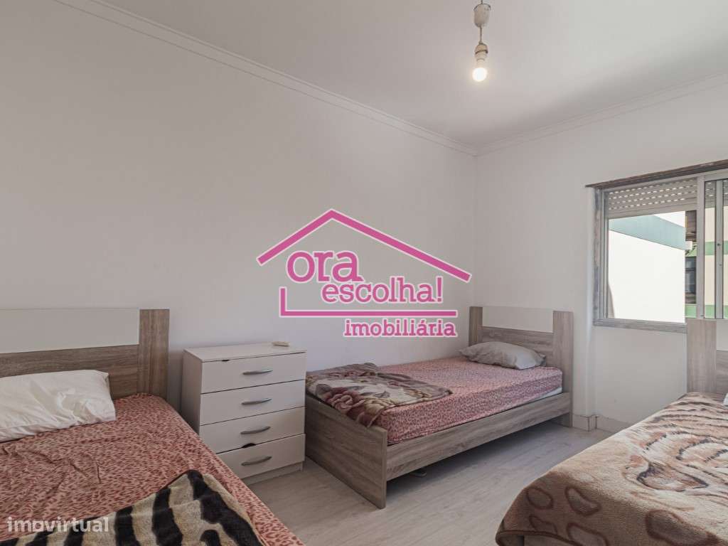 Apartamento T2 remodelado com 92 m2 nas Paivas!-8