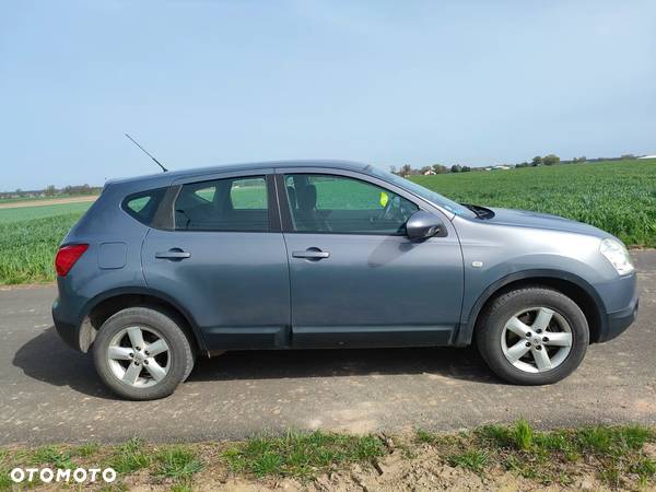 Nissan Qashqai - 1